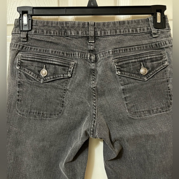 Women’s Harley Davidson embroidered jean’s - Picture 4 of 6